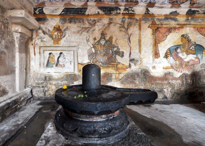 The Lost Lingams, Symbols of a Vanished Legacy